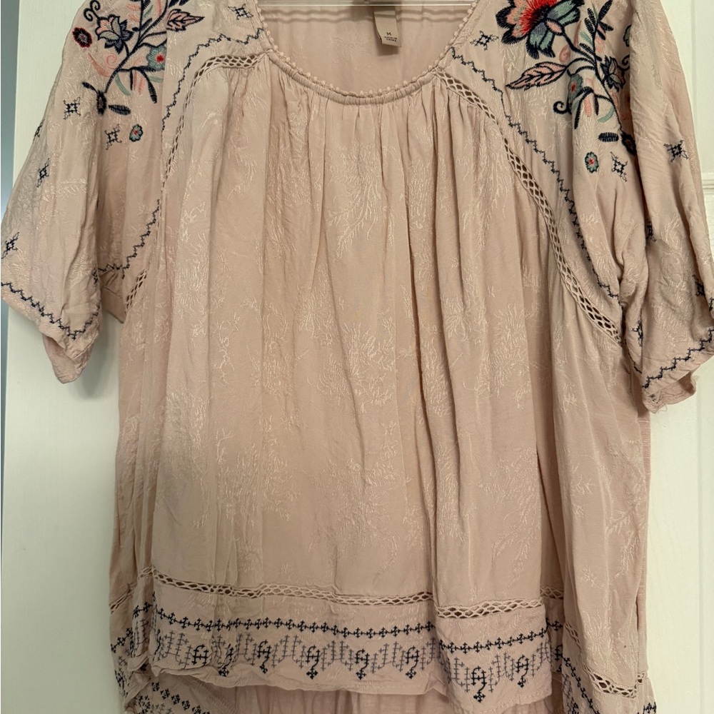 Knox Rose Floral Embroidered Blouse in Blush